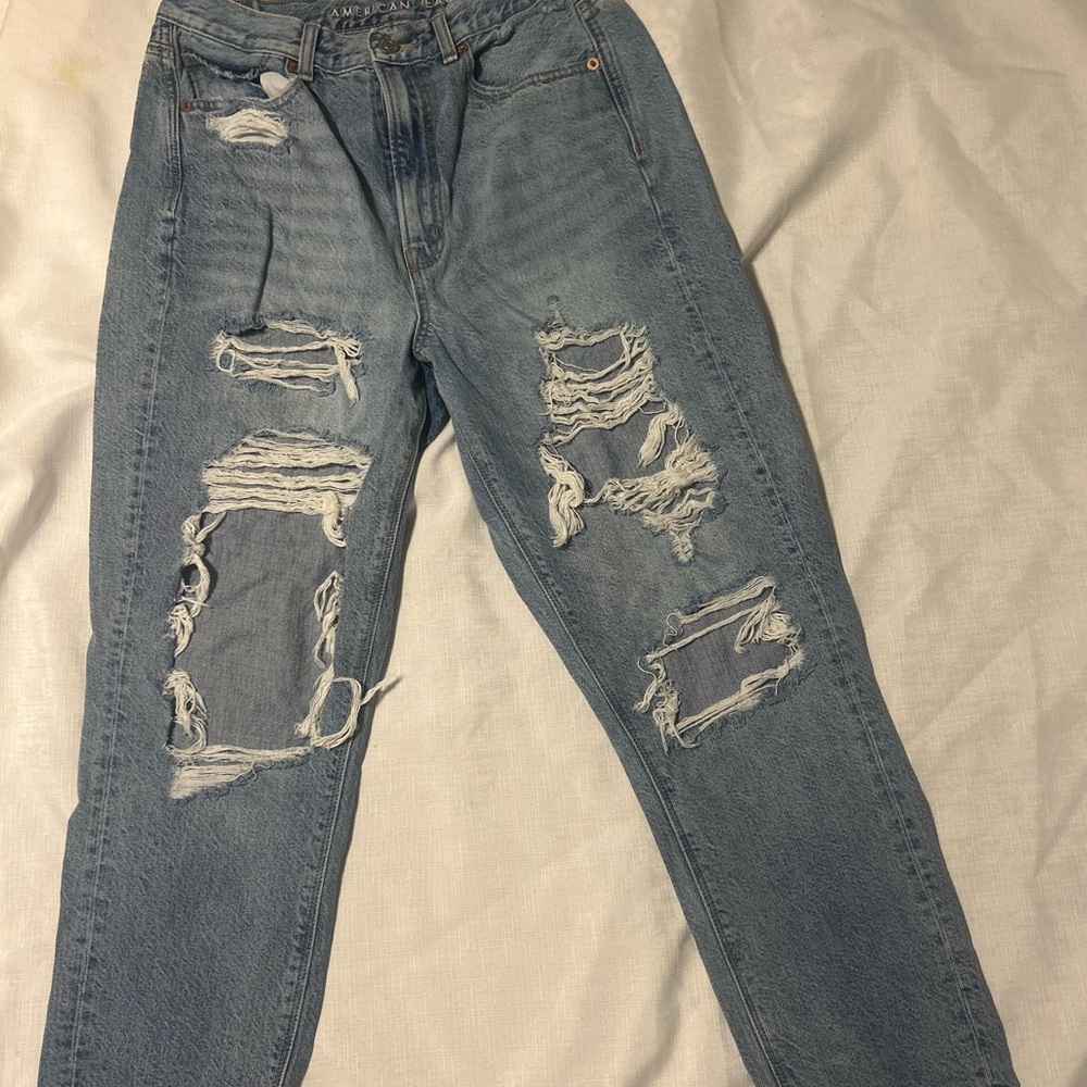 American Eagle Outfitters Light Blue Distressed Boyfriend Jeans